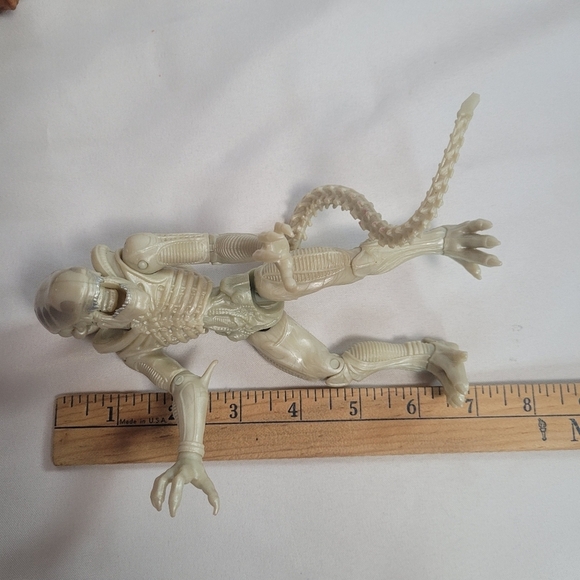 Aliens Xenomorph 7" Drone Xeno Fully Poseable Figure Lot - Picture 9 of 11